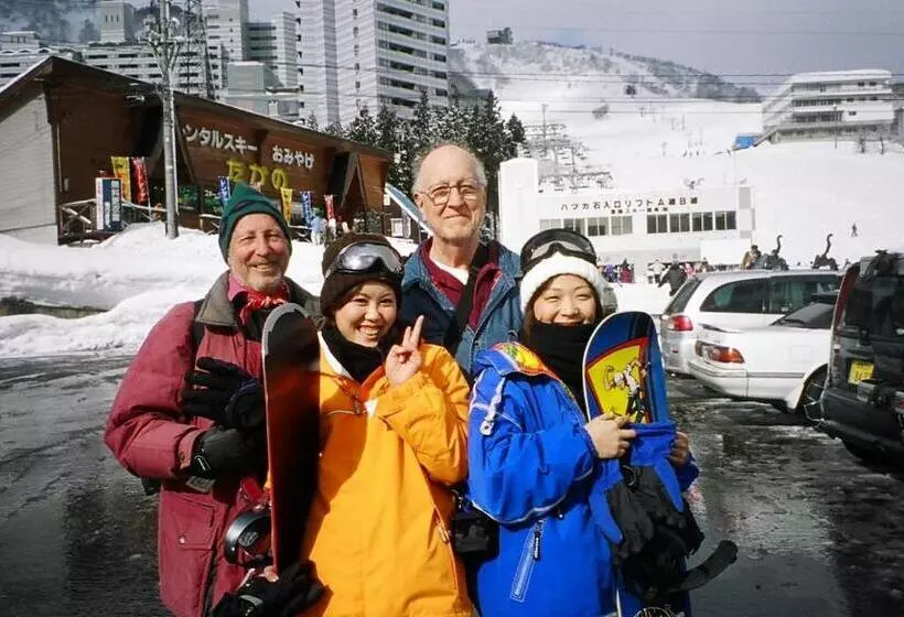 ユースホステル Sti Ski Lodge