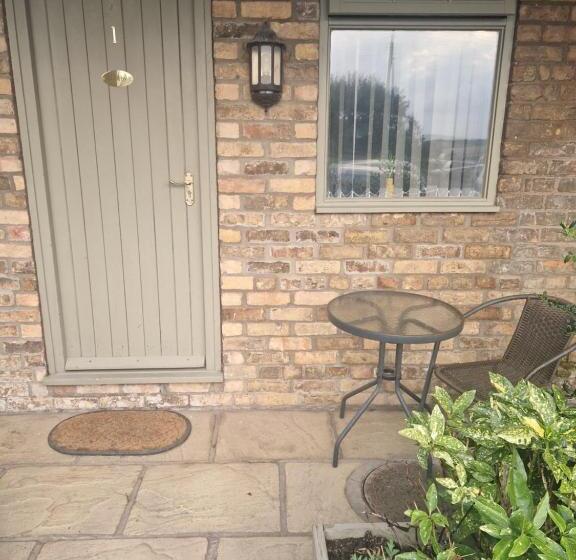 ユースホステル The Bosville Arms