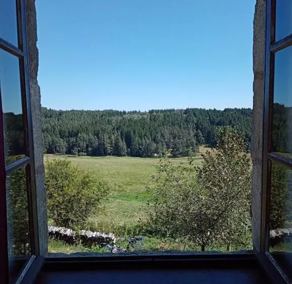 Aamiaismajoitus (B&B) Les Chambres De Solol