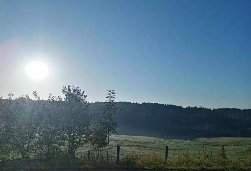 Aamiaismajoitus (B&B) Les Chambres De Solol