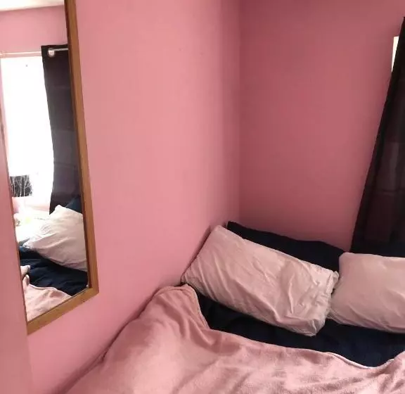 Aamiaismajoitus (B&B) Room In Town Centre