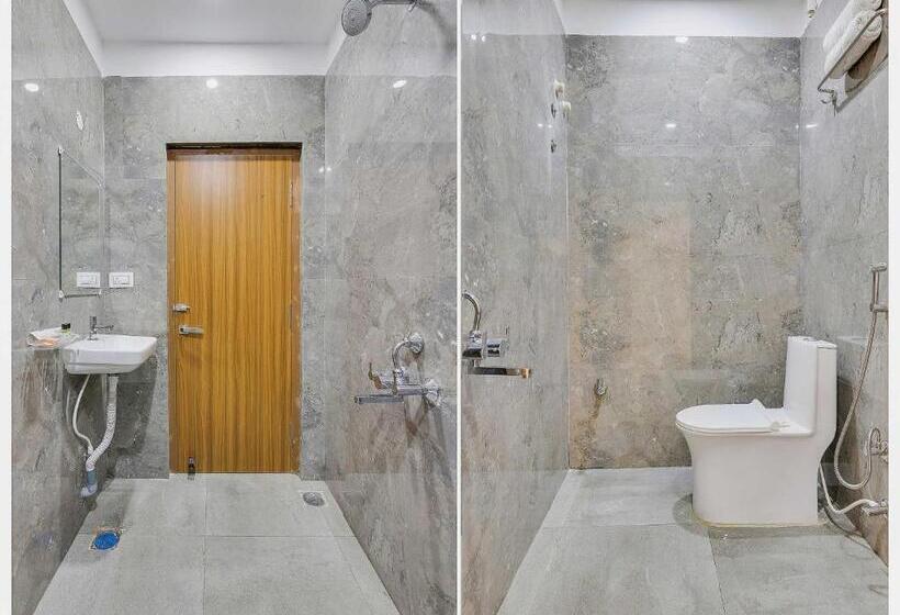 Collection O Hotel Simhadri Grand