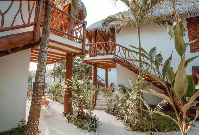 هتل Amarbacalar