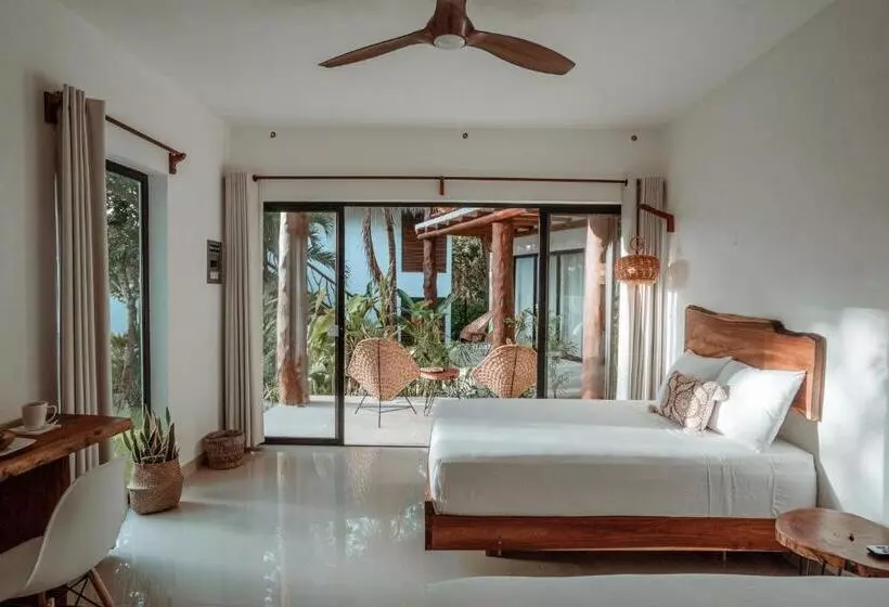 هتل Amarbacalar