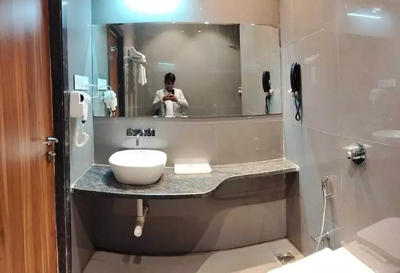 ホテル Chokar Dhani Raipur