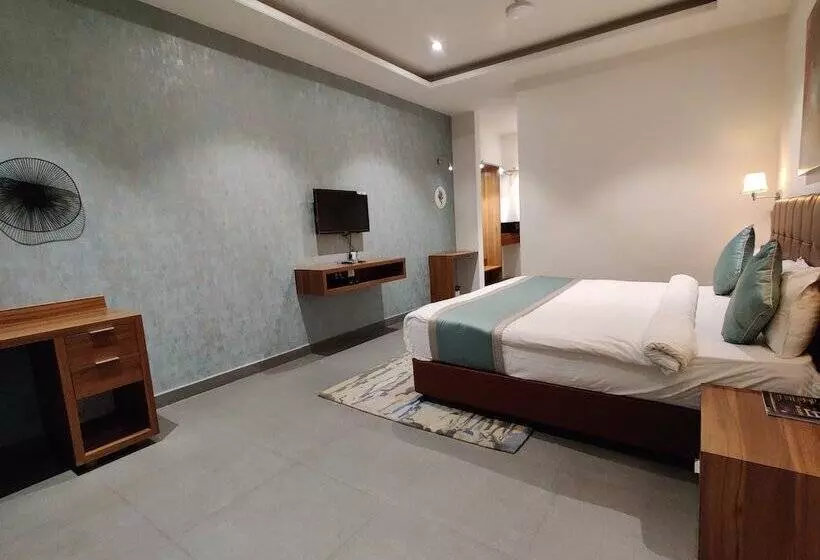 ホテル Chokar Dhani Raipur