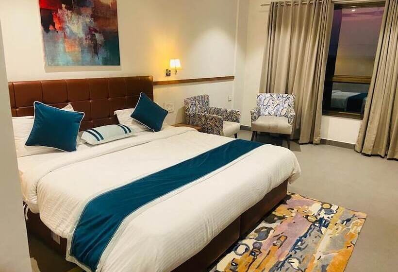 Hotel Chokar Dhani Raipur