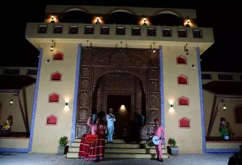 ホテル Chokar Dhani Raipur