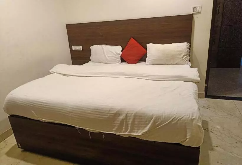 Hotelli D C Grand