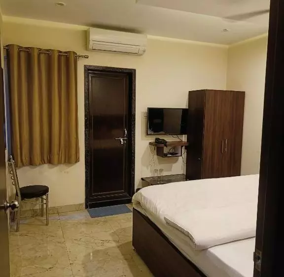 Hotelli D C Grand