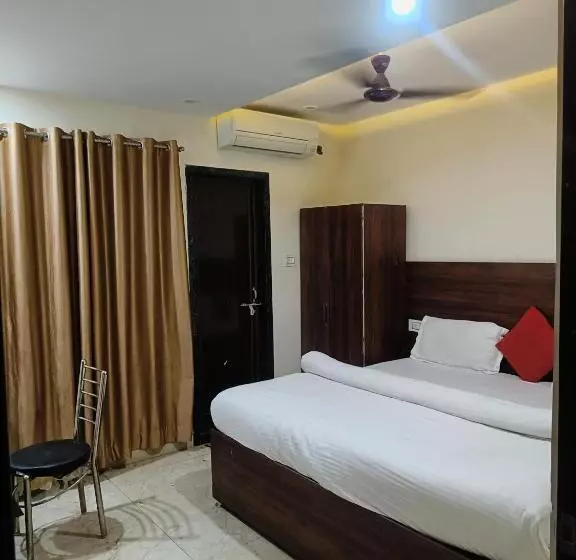 Hotelli D C Grand