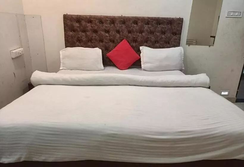 Hotelli D C Grand