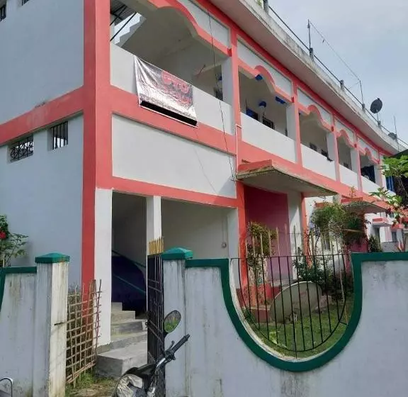 ホテル Spot On Hubash Home Stay