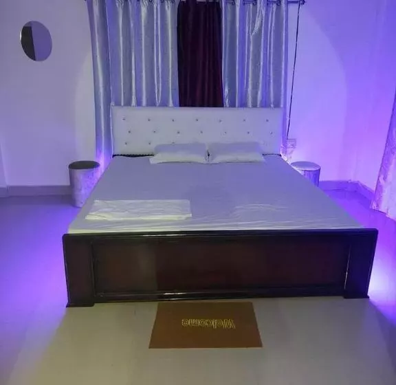 ホテル Spot On Hubash Home Stay