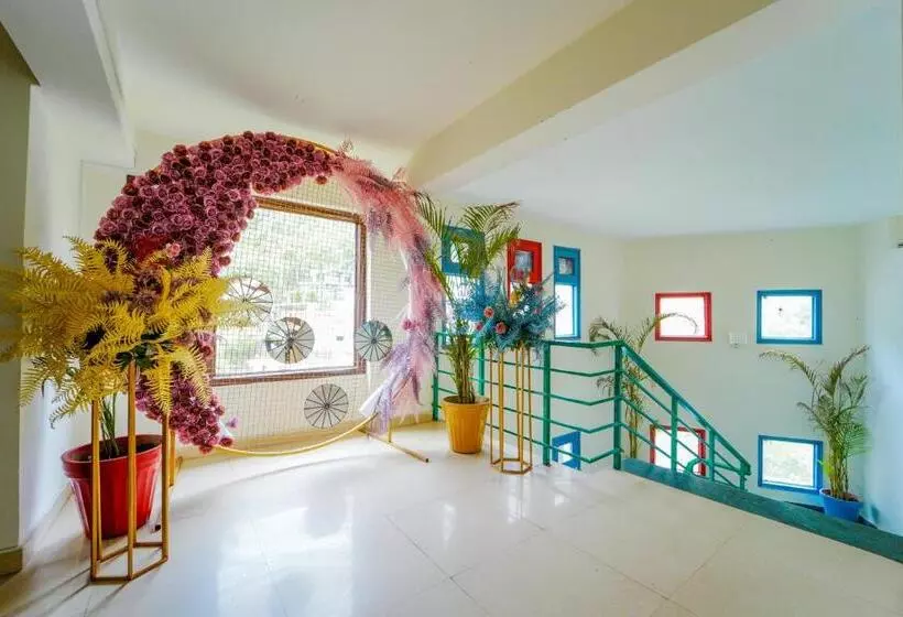 ホテル The Rose, Kasauli  A Four Star Lavish & Luxury