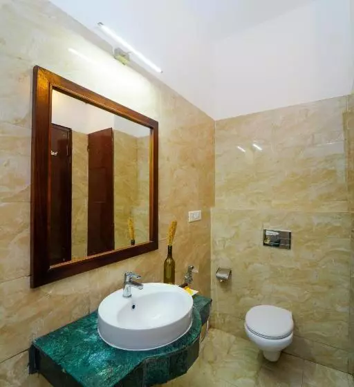 ホテル The Rose, Kasauli  A Four Star Lavish & Luxury