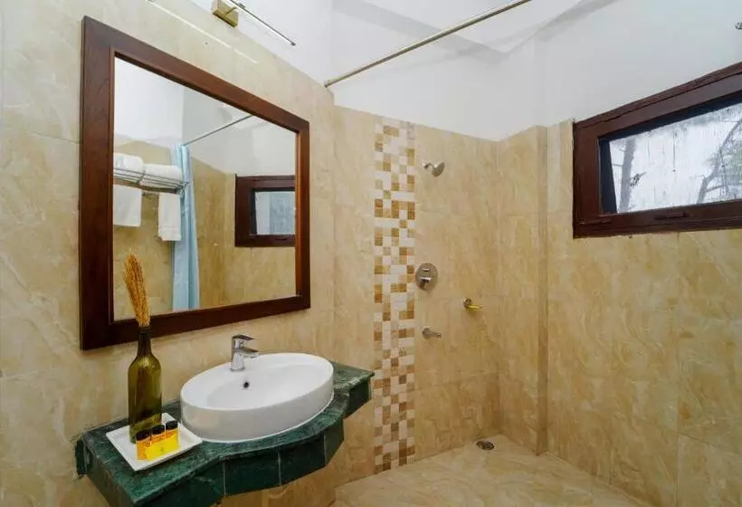 ホテル The Rose, Kasauli  A Four Star Lavish & Luxury