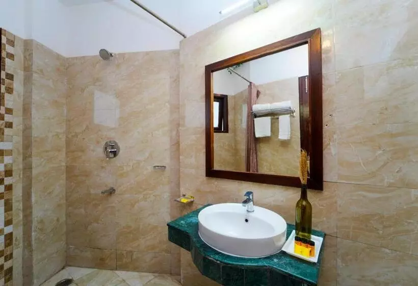 ホテル The Rose, Kasauli  A Four Star Lavish & Luxury