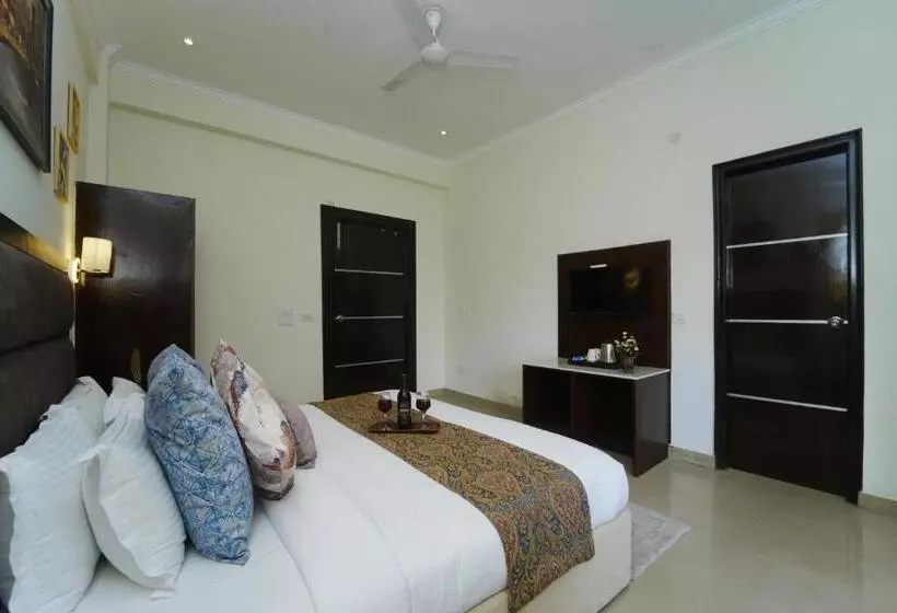 ホテル The Rose, Kasauli  A Four Star Lavish & Luxury