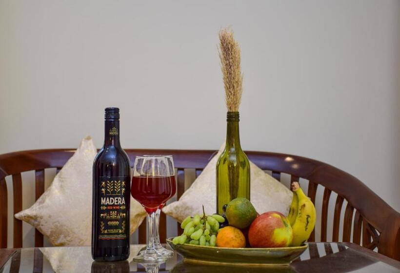 فندق The Rose, Kasauli  A Four Star Lavish & Luxury