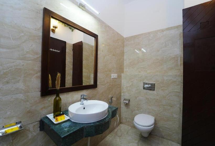 فندق The Rose, Kasauli  A Four Star Lavish & Luxury