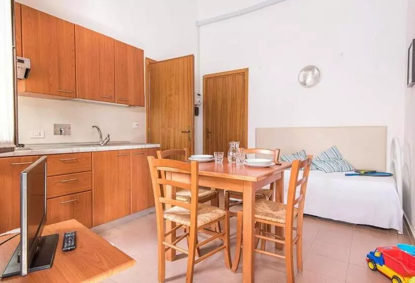 Isa Appartament Standard With Mezzanine, 4 Beds, Air Conditioning And Private Outdoor Area In Villag