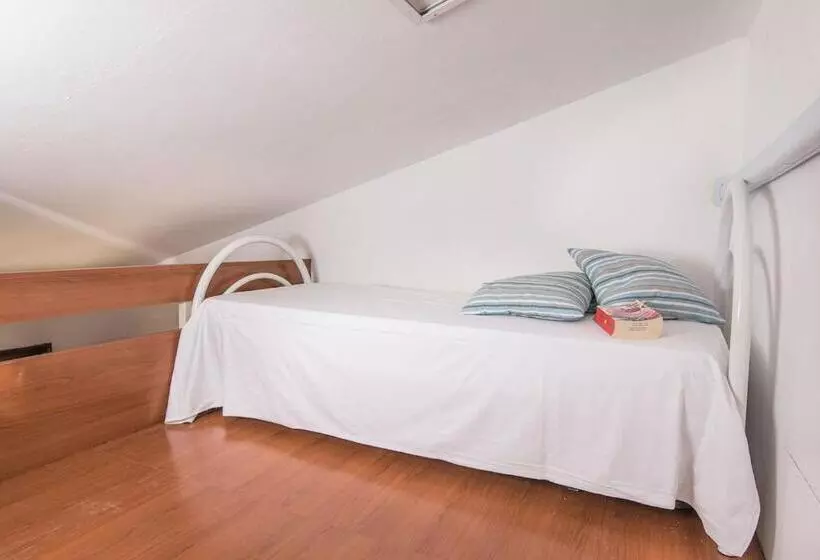 Isa Appartament Standard With Mezzanine, 4 Beds, Air Conditioning And Private Outdoor Area In Villag