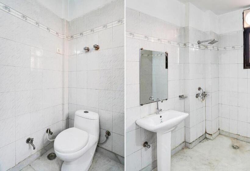 Oyo Radisson Red Hotel & Restaurant