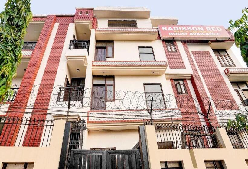 Oyo Radisson Red Hotel & Restaurant