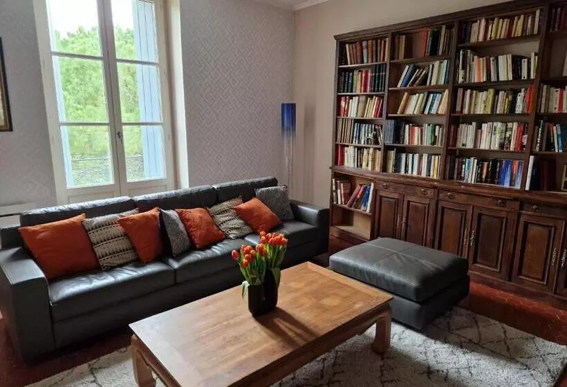 ペンション Château De Bayssan