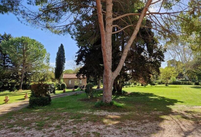 پانسیون Château De Bayssan