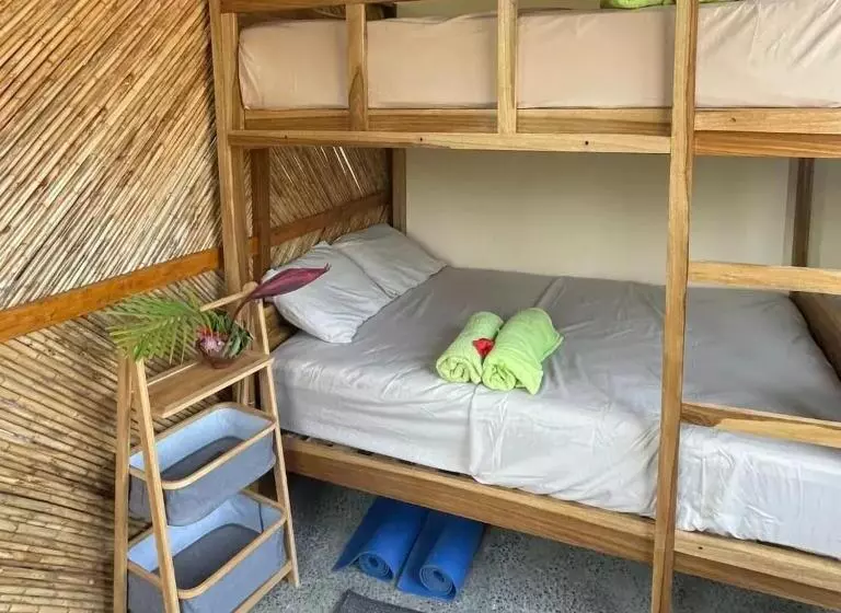 Majatalo Four Trees Jungle Lodge