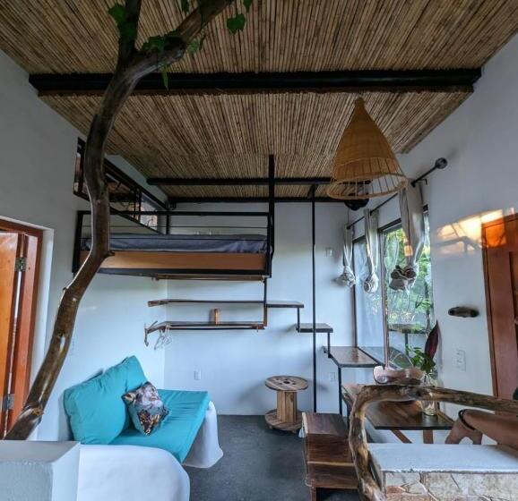 بنسيون Four Trees Jungle Lodge