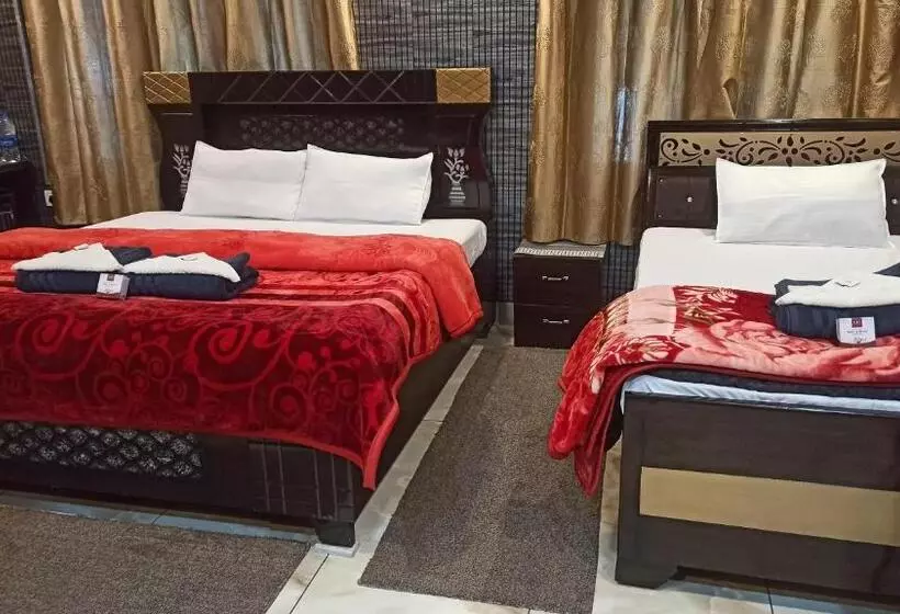 ペンション Gayatri Niwas   Luxury Private Room With Ensuit Bathroom   Lake View And Mountain View