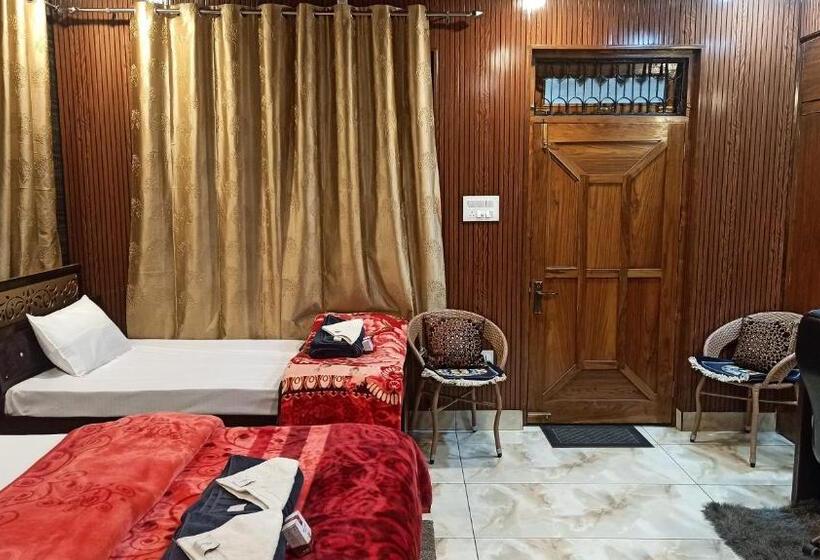 ペンション Gayatri Niwas Luxury Private Room With Ensuit Bathroom Lake View And Mountain View