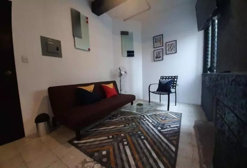 پانسیون Hostal Amaya
