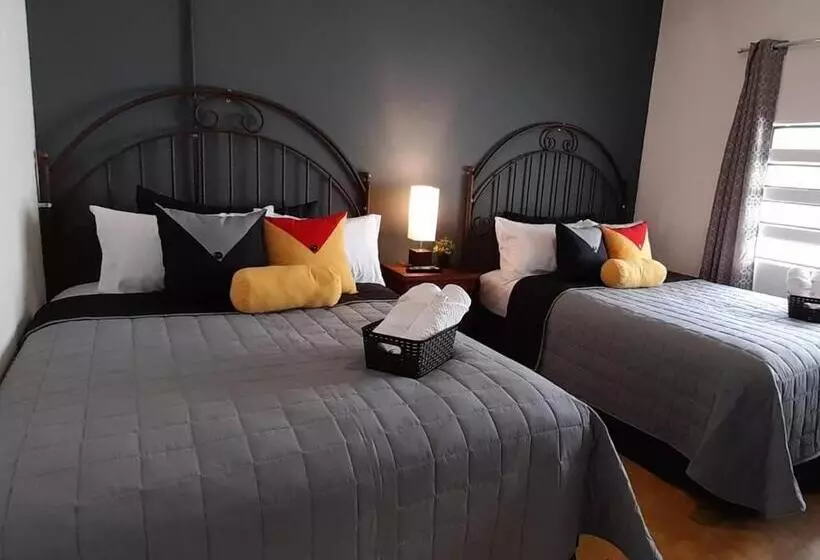 پانسیون Hostal Amaya