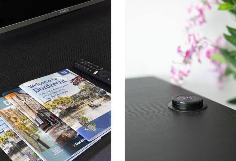 Pensão Luxury Room With King Size Bed