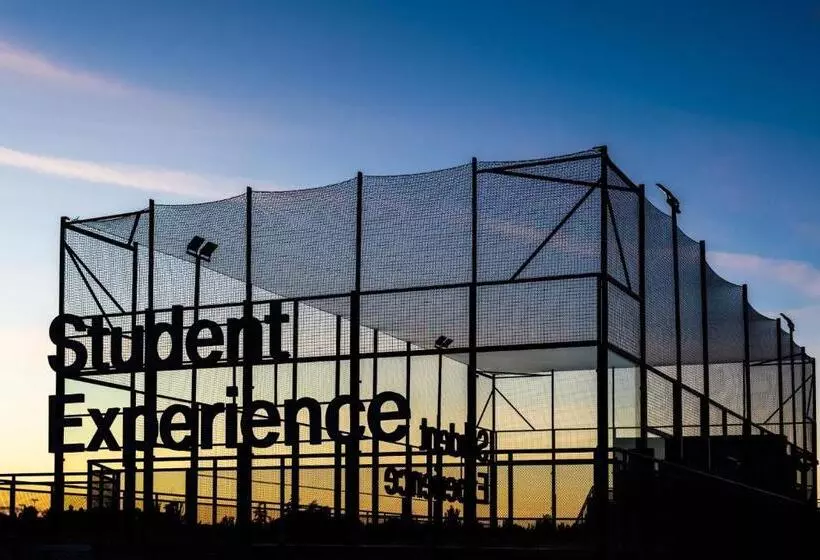 Student Experience Madrid Pozuelo   Luxury Hostel