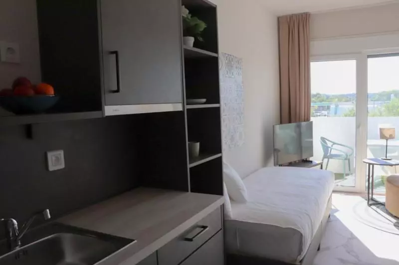 Student Experience Madrid Pozuelo   Luxury Hostel