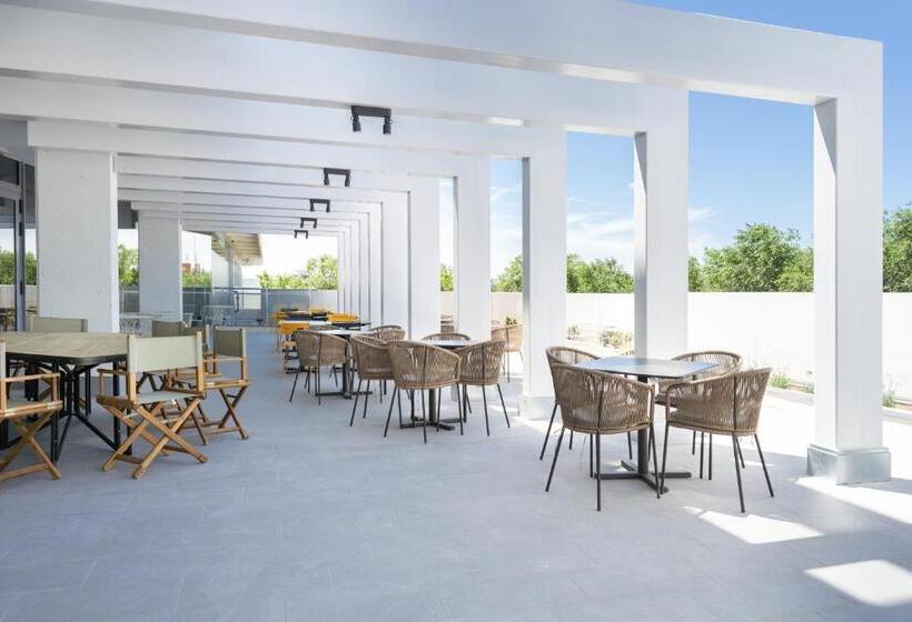 Student Experience Madrid Pozuelo   Luxury Hostel