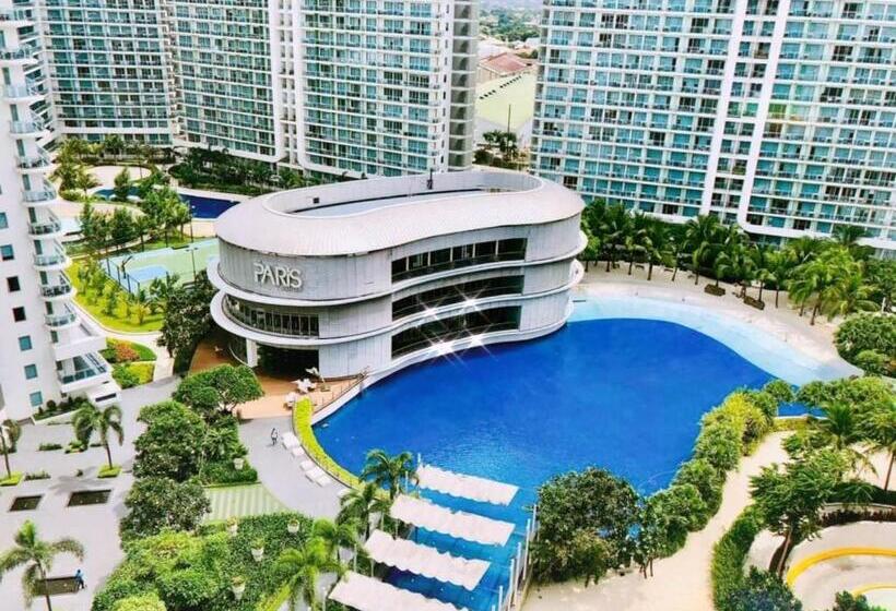 Hotel Azure Staycation By Jane