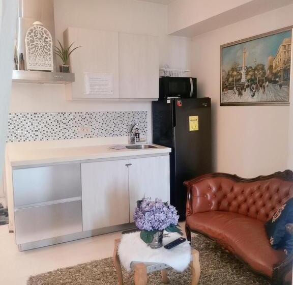 Hotel Azure Staycation By Jane