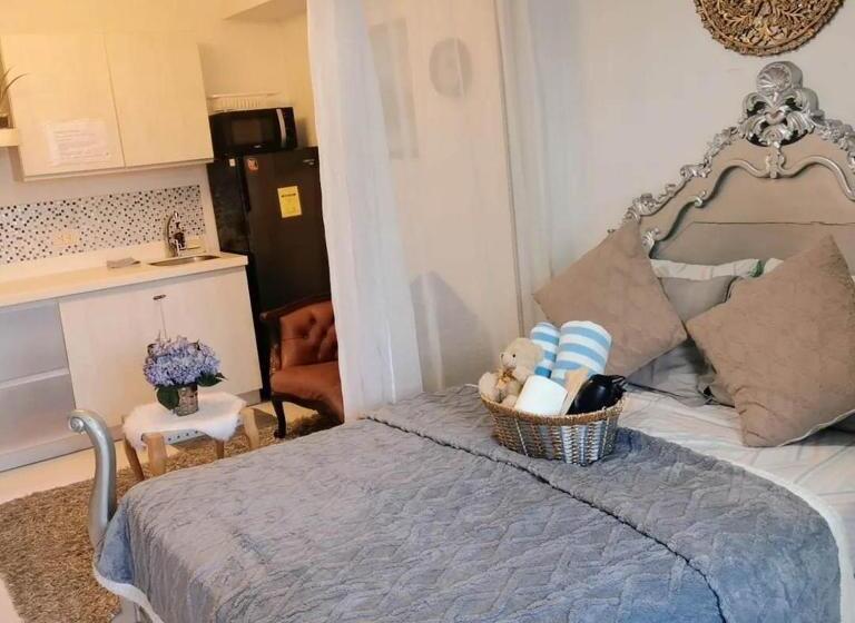 Hotel Azure Staycation By Jane