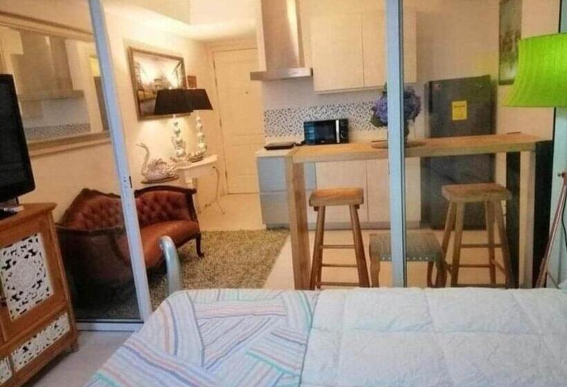 Hotel Azure Staycation By Jane