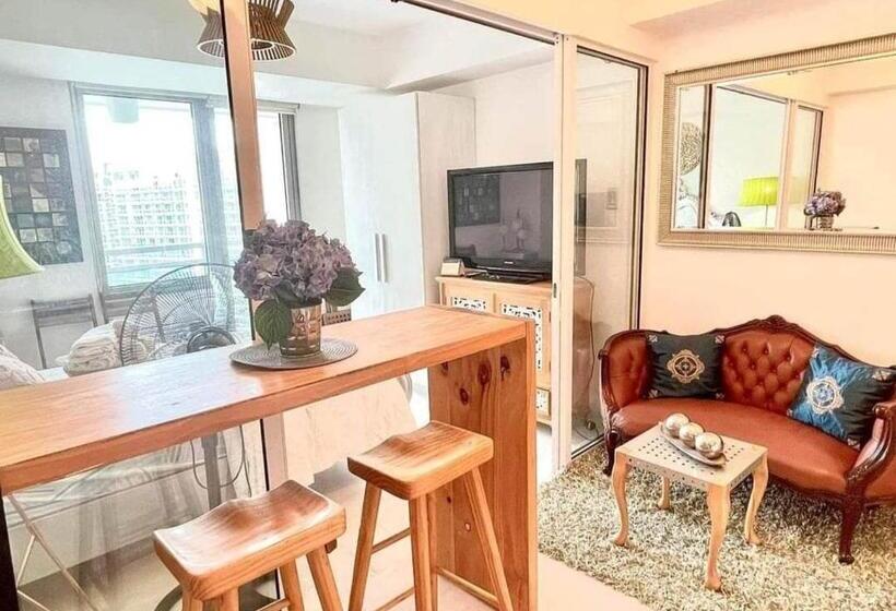 Hotel Azure Staycation By Jane