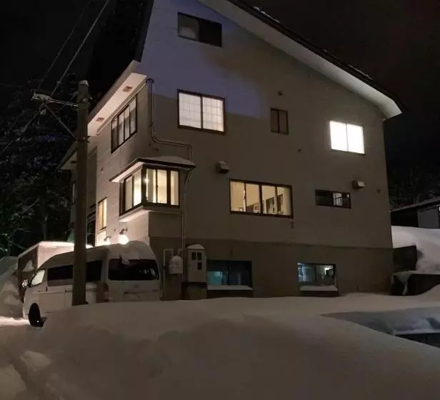 Hotelli Elan Lodge Akakura