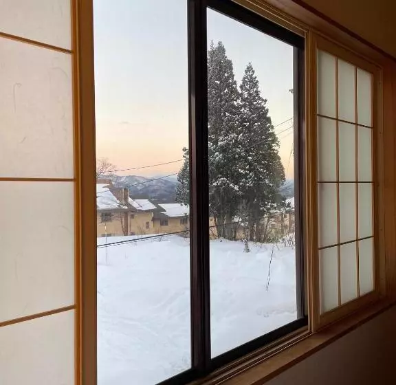 Hotelli Elan Lodge Akakura