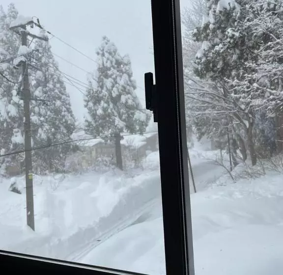 Hotelli Elan Lodge Akakura