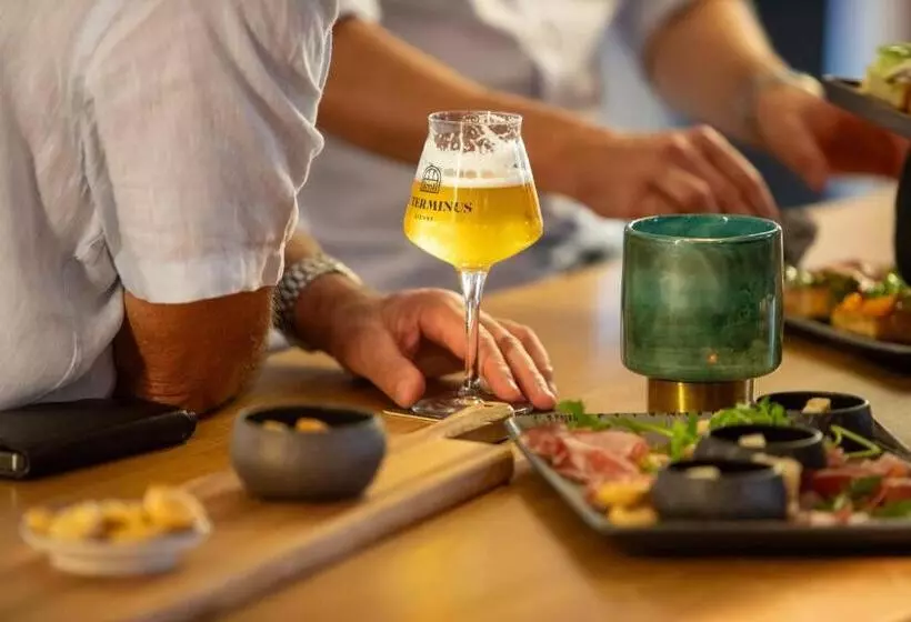 Hotelli Hôtel Au Terminus